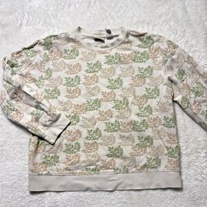 Classic Elements Cream and Green Leaves Patterned Crewneck Sweatshirt Top